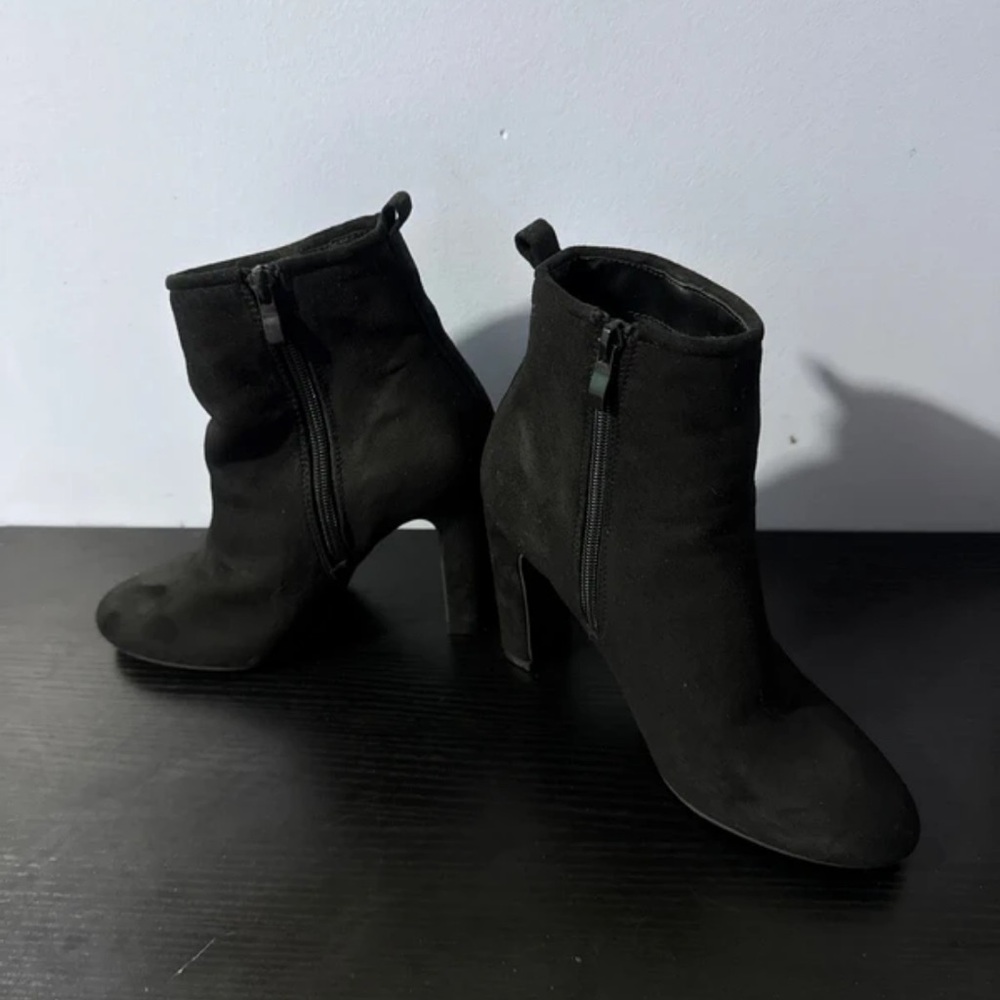 Stylish Black Suede Ankle Heeled Boots with Side Zip